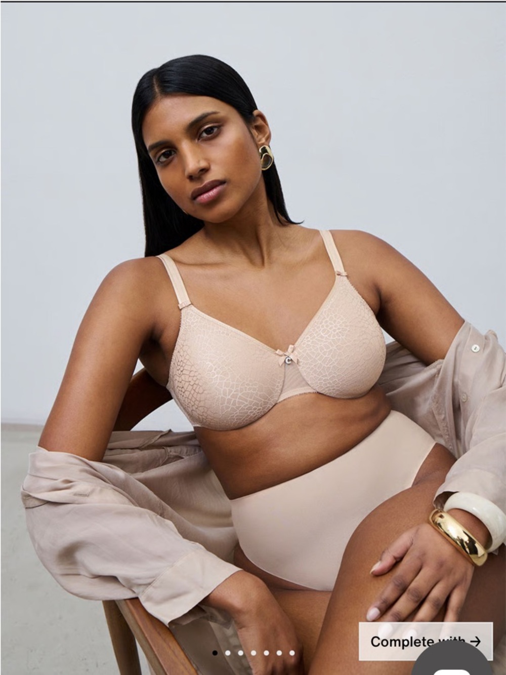 Chantelle C Magnifique Minimizer Seamless Soft Cup Bra - Picture 4 of 10